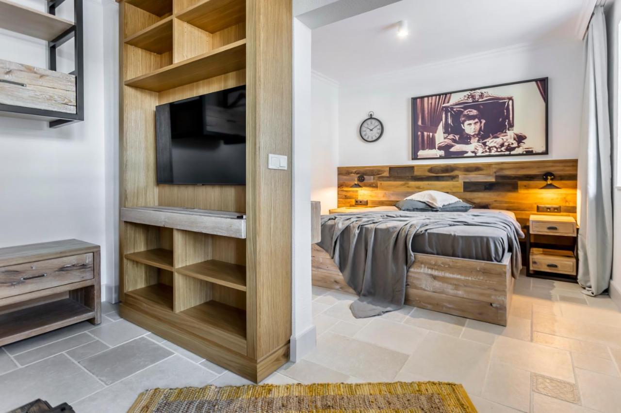 Castro Mesembria Boutique Hotel *