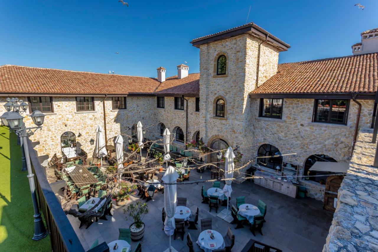 Castro Mesembria Boutique Hotel *